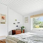 Three-bedroom In Casa vacanze *